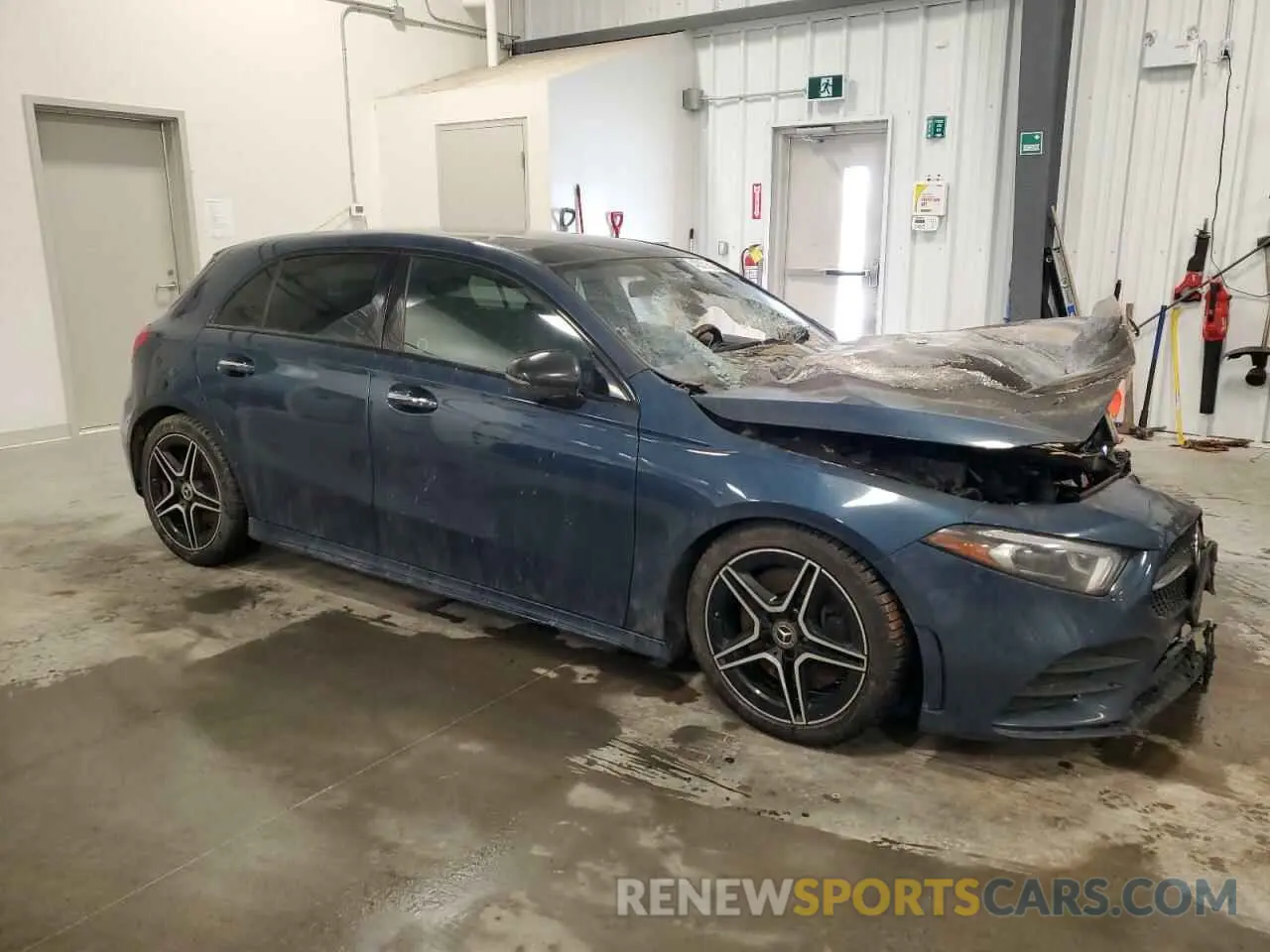 4 Photograph of a damaged car WDD3F4HB9KJ080359 MERCEDES-BENZ A-CLASS 2019