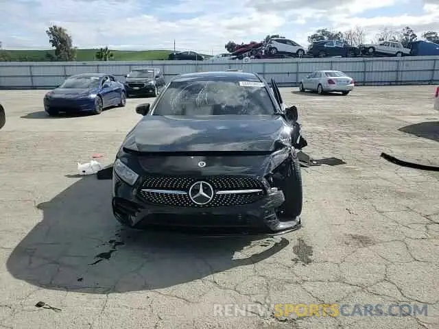 10 Photograph of a damaged car WDD3G4EB0KW025318 MERCEDES-BENZ A-CLASS 2019