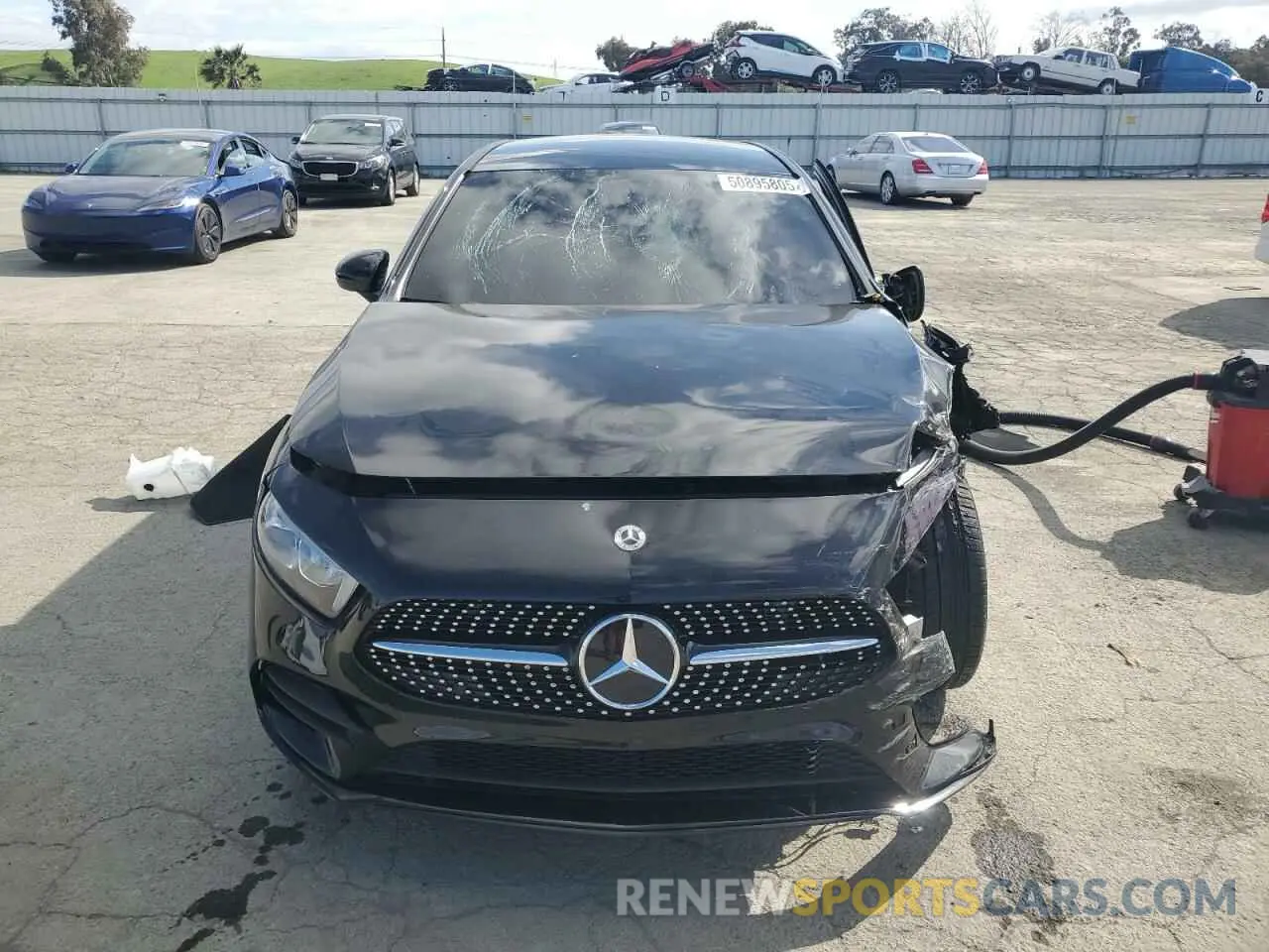 5 Photograph of a damaged car WDD3G4EB0KW025318 MERCEDES-BENZ A-CLASS 2019