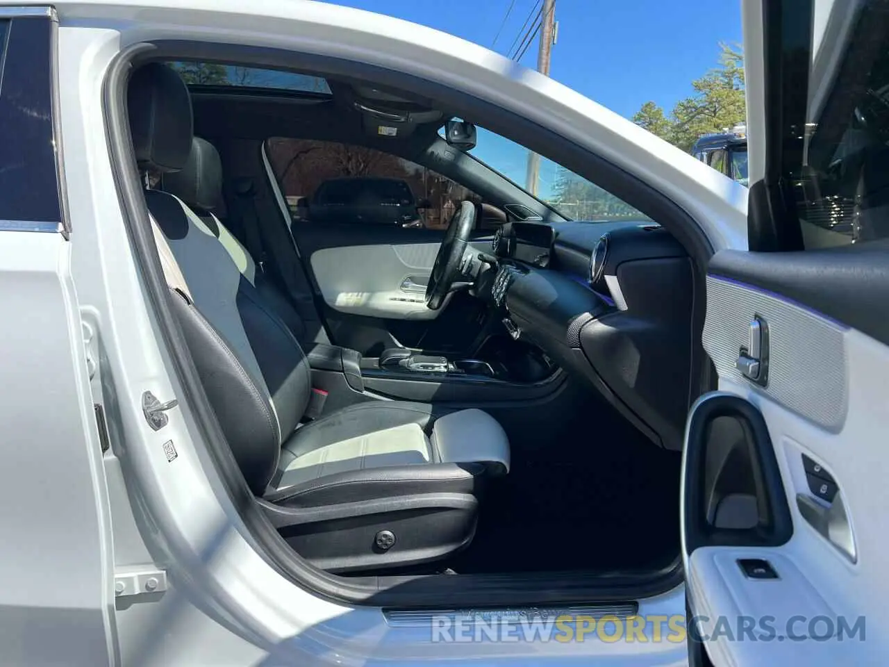 5 Photograph of a damaged car WDD3G4EB1KW035923 MERCEDES-BENZ A-CLASS 2019