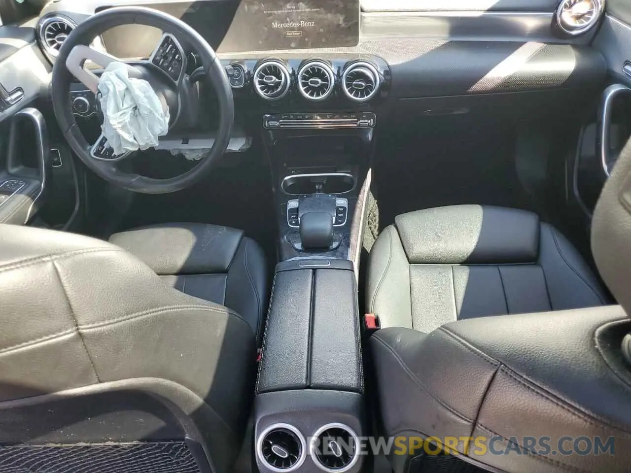 8 Photograph of a damaged car WDD3G4EB2KW000470 MERCEDES-BENZ A-CLASS 2019