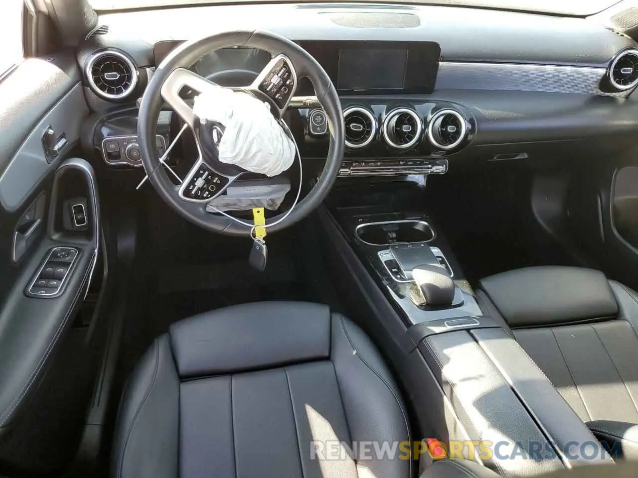 8 Photograph of a damaged car WDD3G4EB3KW029069 MERCEDES-BENZ A-CLASS 2019