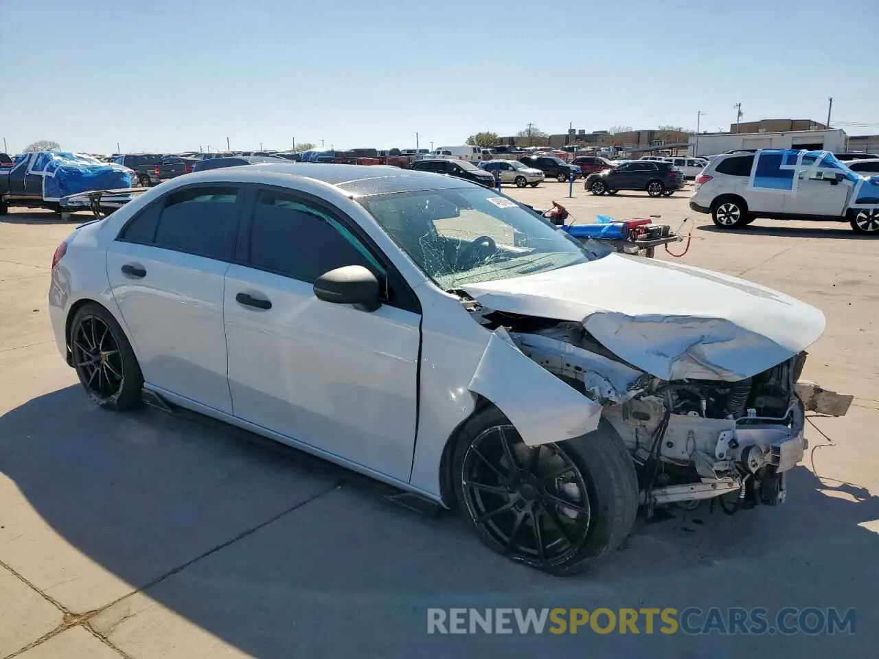 4 Photograph of a damaged car WDD3G4EB3KW035924 MERCEDES-BENZ A-CLASS 2019