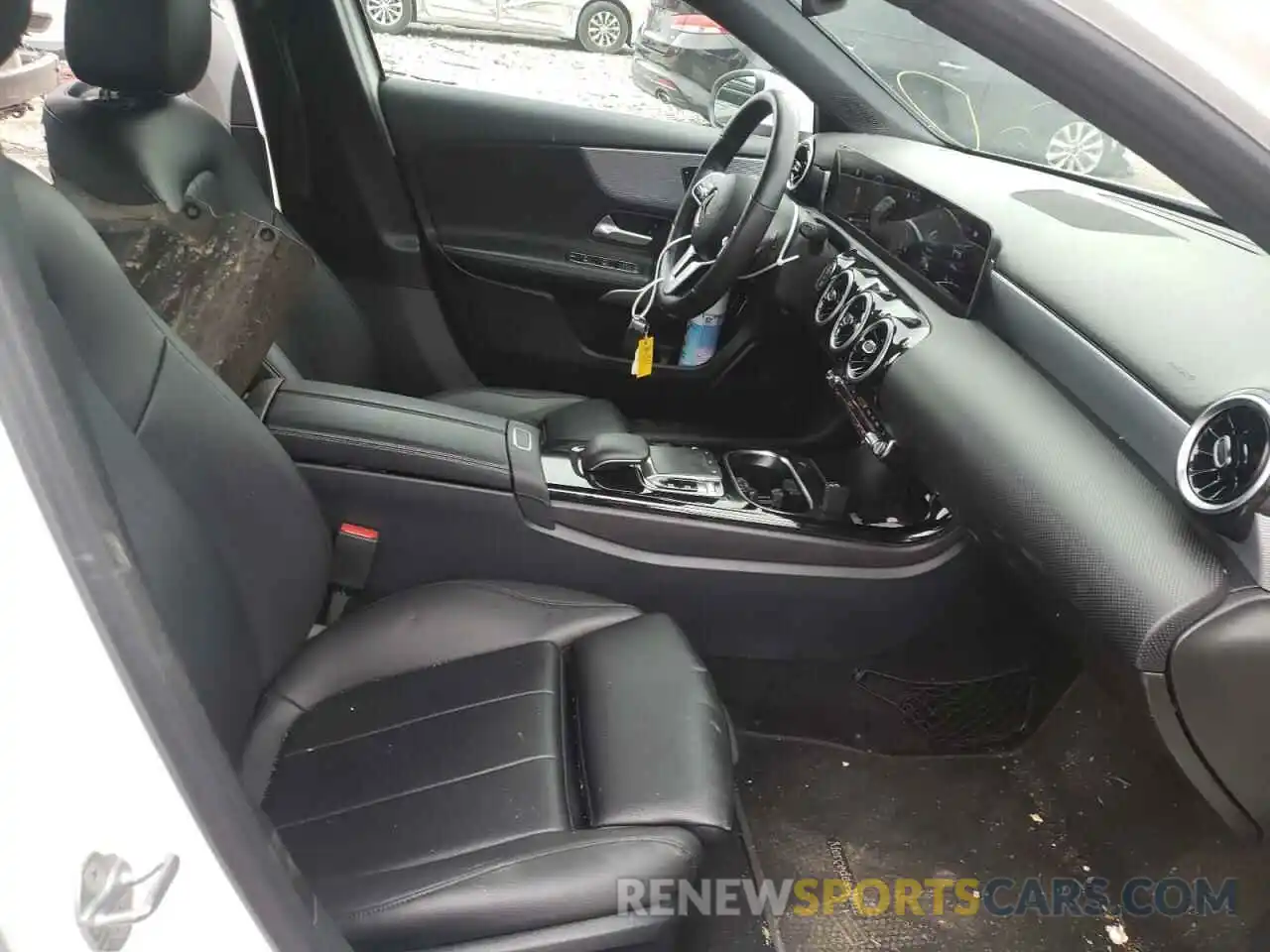 5 Photograph of a damaged car WDD3G4EB4KW002320 MERCEDES-BENZ A-CLASS 2019