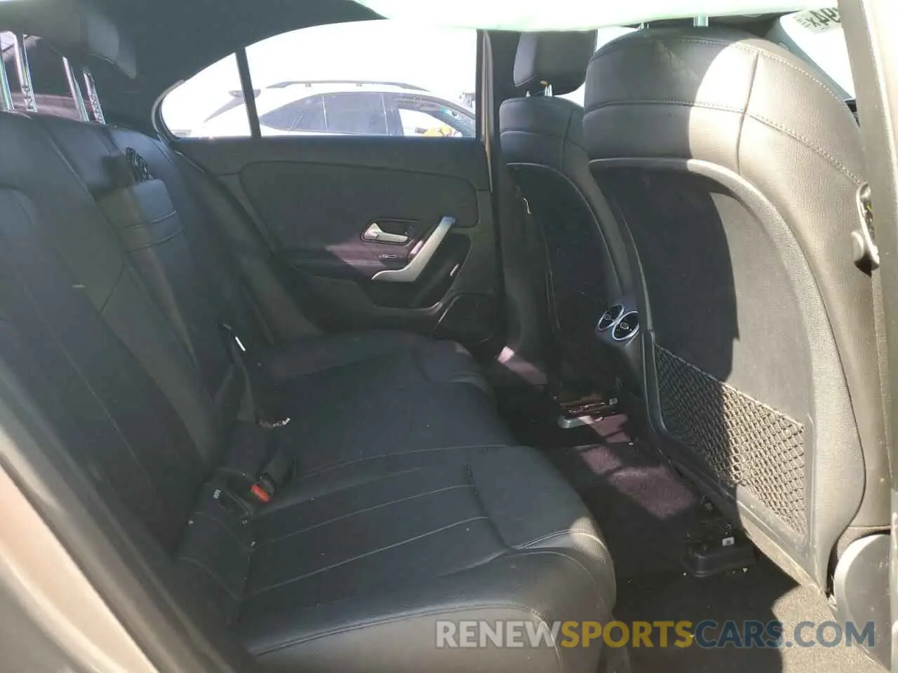 10 Photograph of a damaged car WDD3G4EB4KW032062 MERCEDES-BENZ A-CLASS 2019