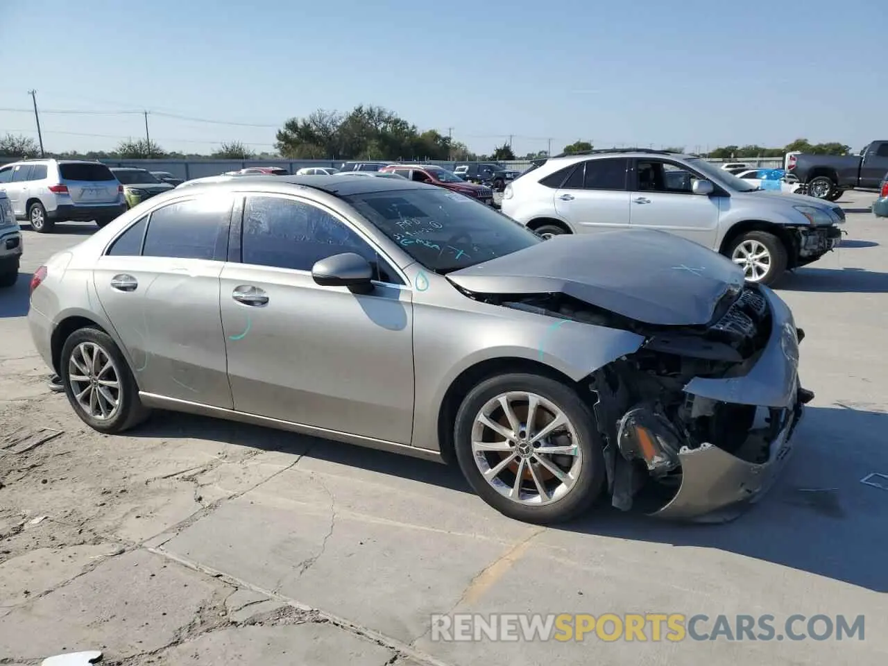 4 Photograph of a damaged car WDD3G4EB4KW032062 MERCEDES-BENZ A-CLASS 2019