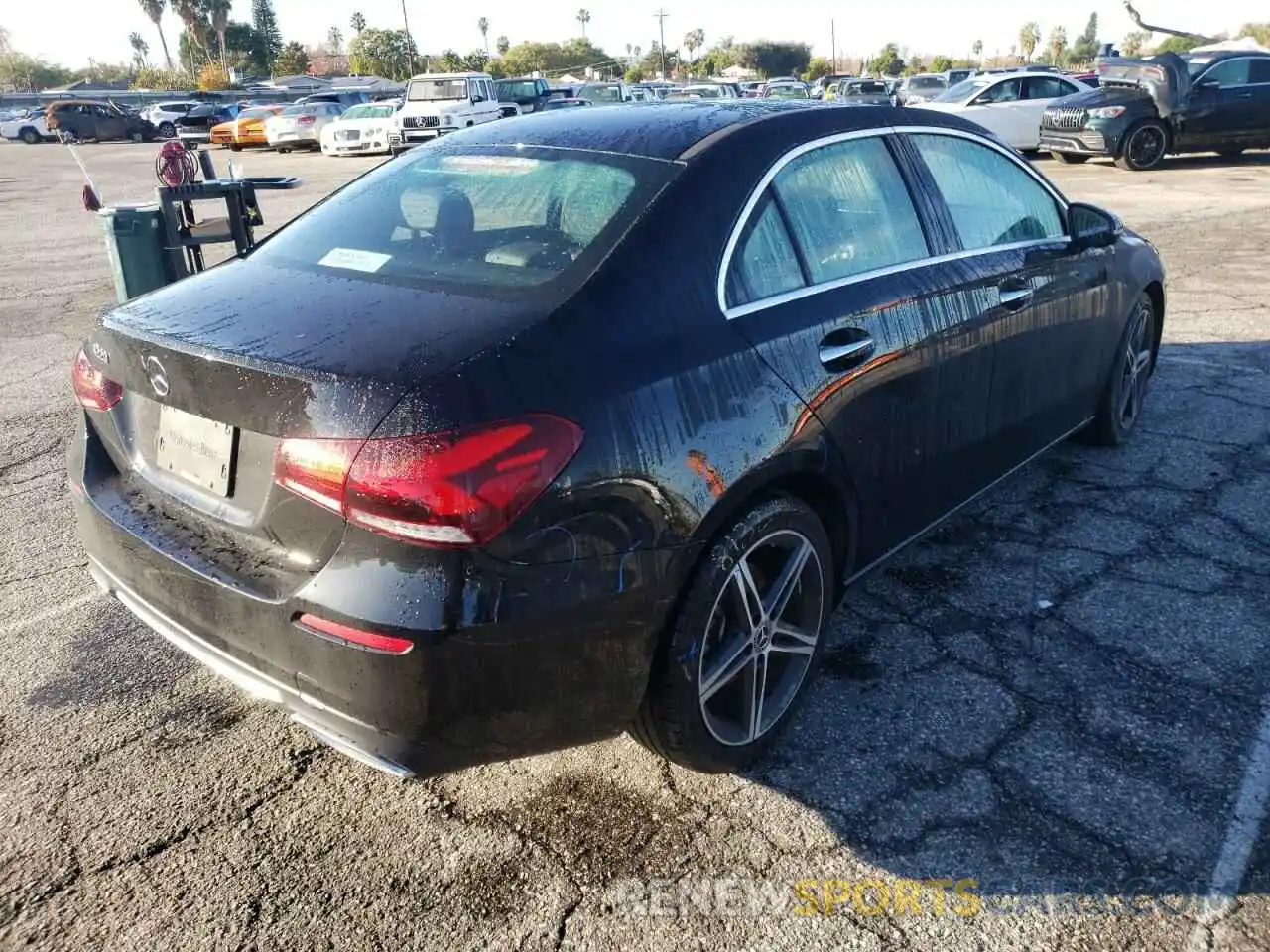 4 Photograph of a damaged car WDD3G4EB4KW032854 MERCEDES-BENZ A-CLASS 2019