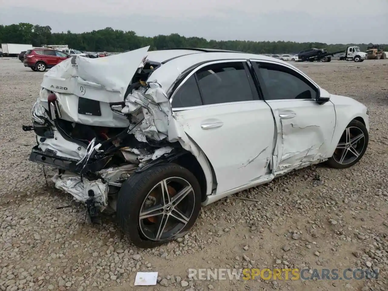 4 Photograph of a damaged car WDD3G4EB4KW034314 MERCEDES-BENZ A-CLASS 2019