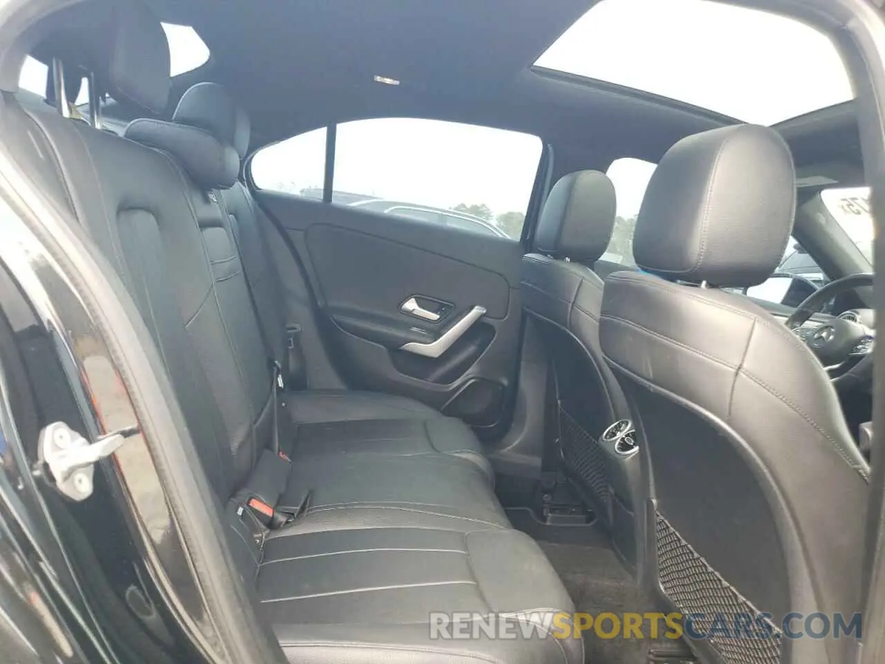10 Photograph of a damaged car WDD3G4EB5KW002424 MERCEDES-BENZ A-CLASS 2019