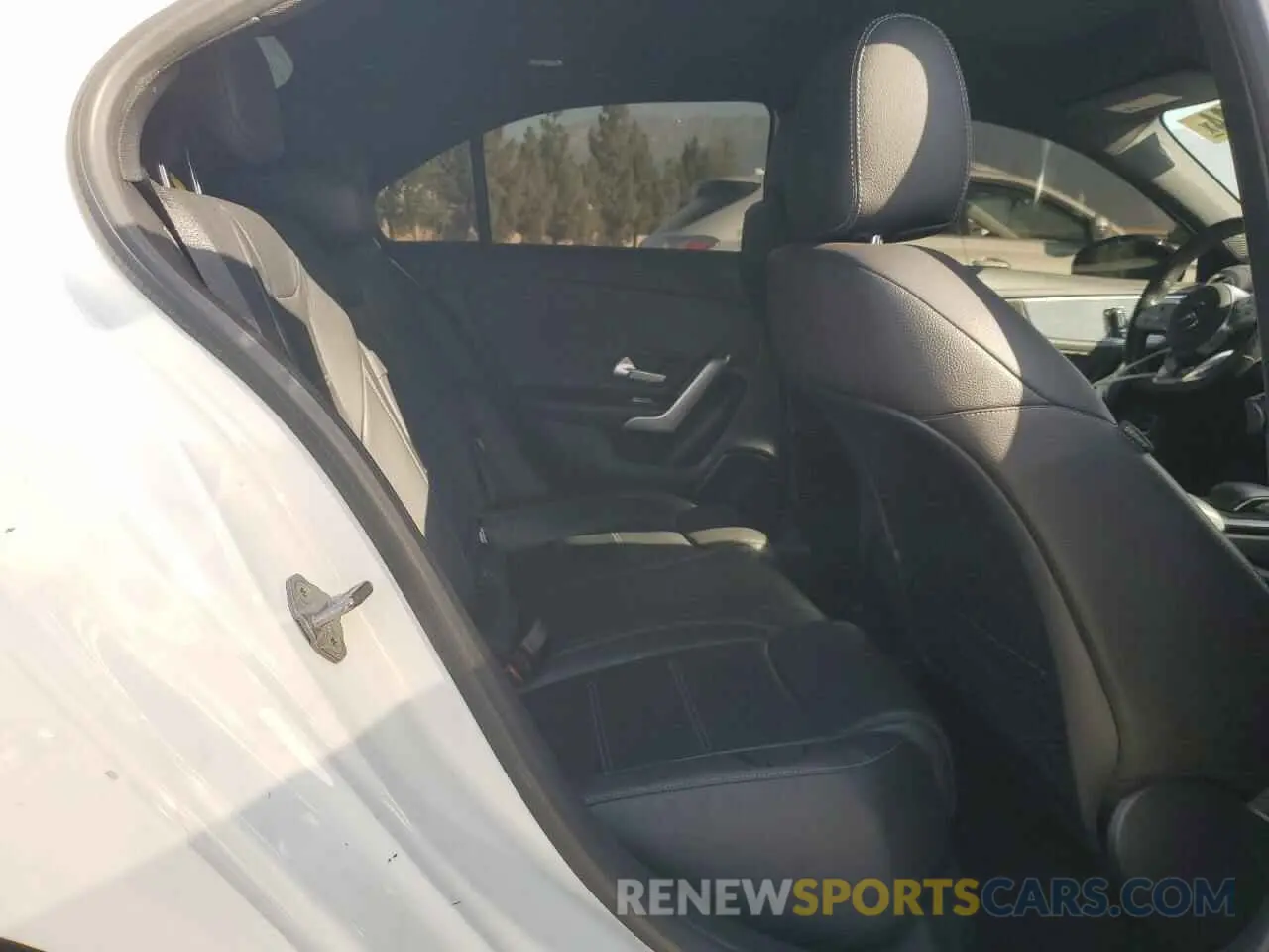 10 Photograph of a damaged car WDD3G4EB5KW004724 MERCEDES-BENZ A-CLASS 2019