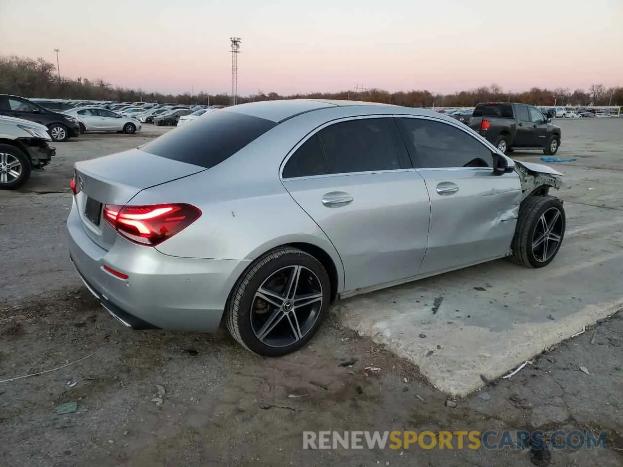 3 Photograph of a damaged car WDD3G4EB5KW012810 MERCEDES-BENZ A-CLASS 2019