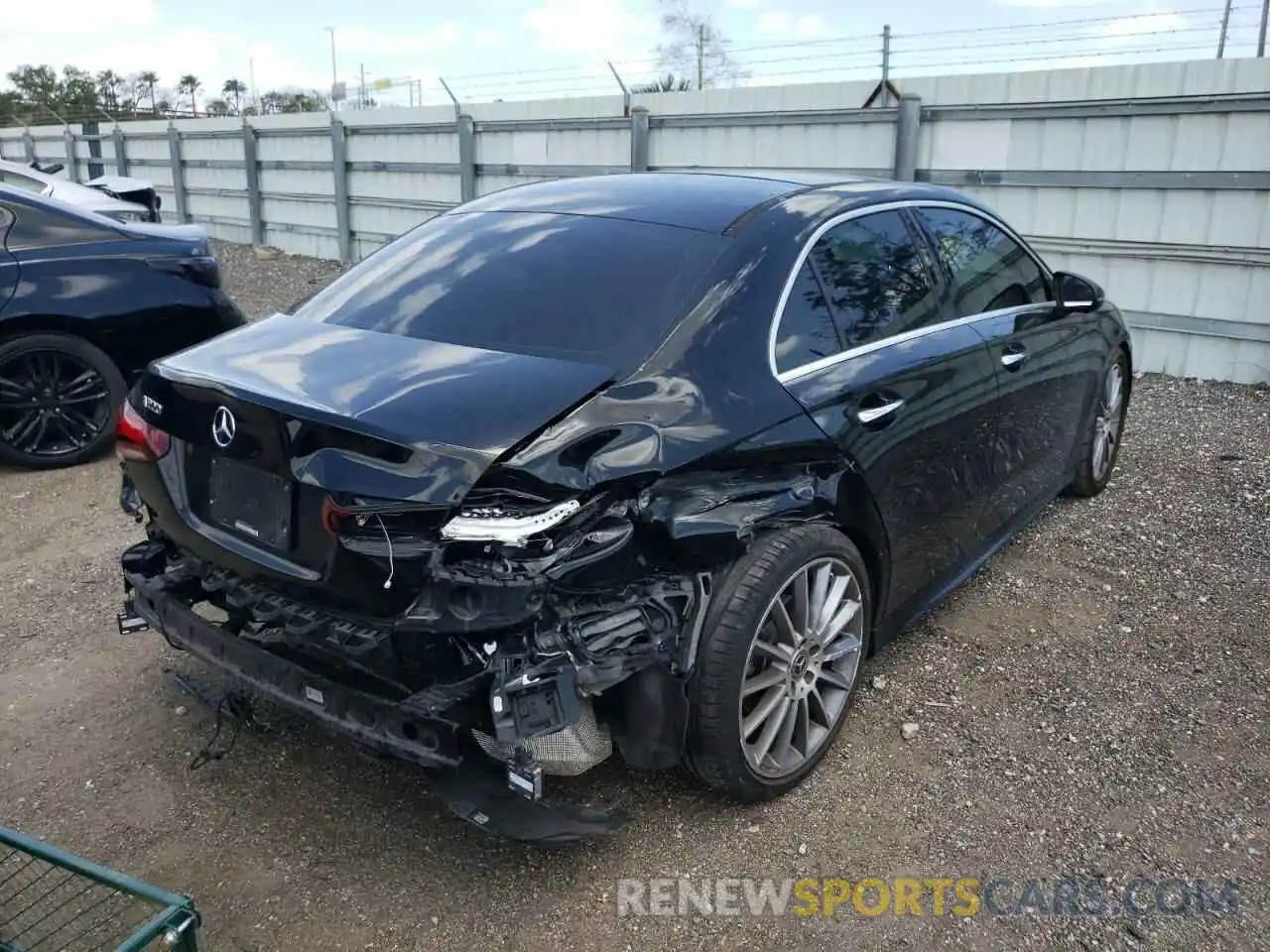 4 Photograph of a damaged car WDD3G4EB5KW024391 MERCEDES-BENZ A-CLASS 2019