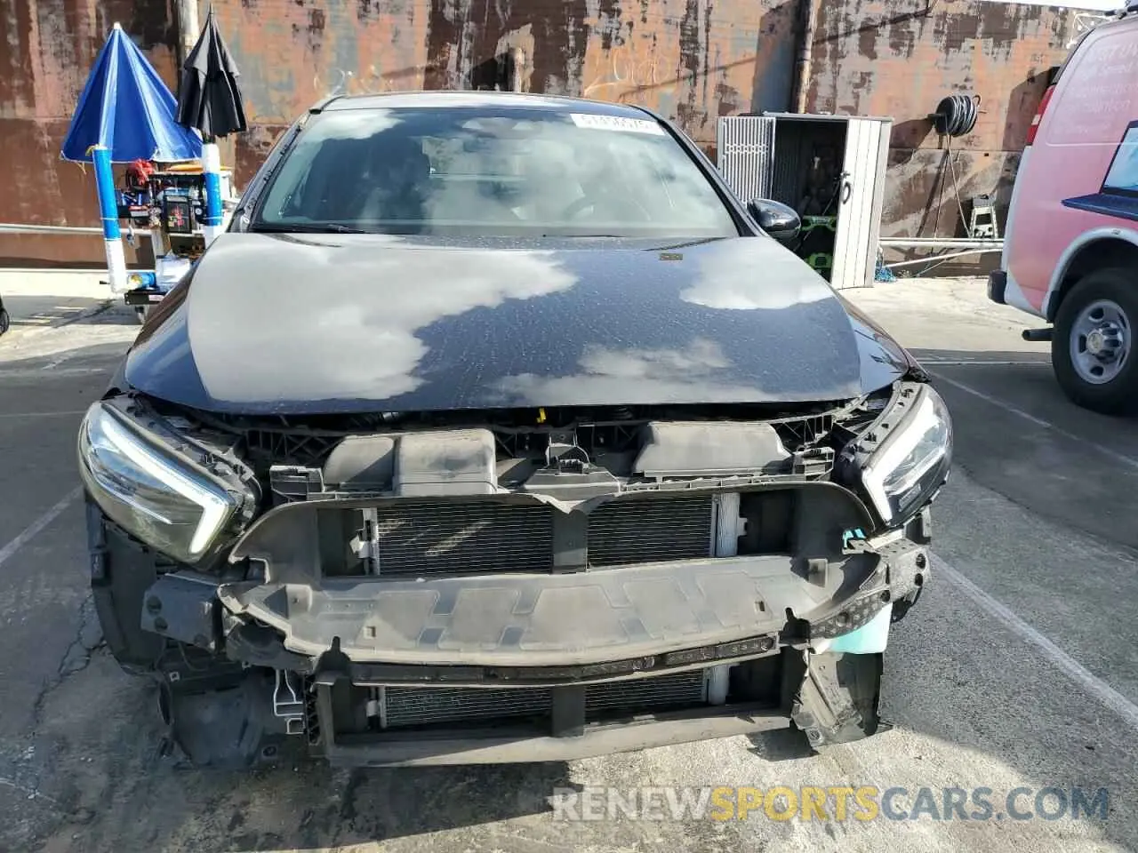 5 Photograph of a damaged car WDD3G4EB6KW005641 MERCEDES-BENZ A-CLASS 2019