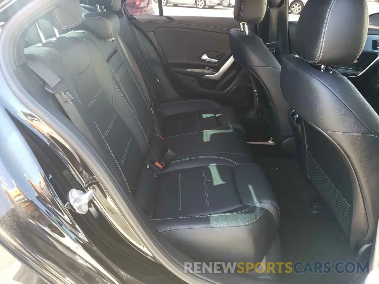 10 Photograph of a damaged car WDD3G4EB6KW012413 MERCEDES-BENZ A-CLASS 2019