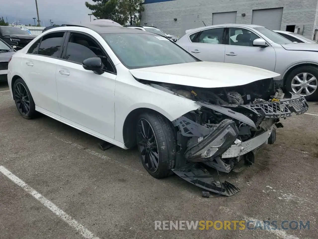 4 Photograph of a damaged car WDD3G4EB6KW025260 MERCEDES-BENZ A-CLASS 2019