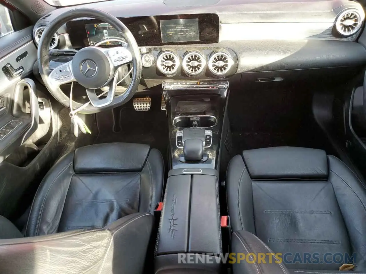 8 Photograph of a damaged car WDD3G4EB6KW033617 MERCEDES-BENZ A-CLASS 2019
