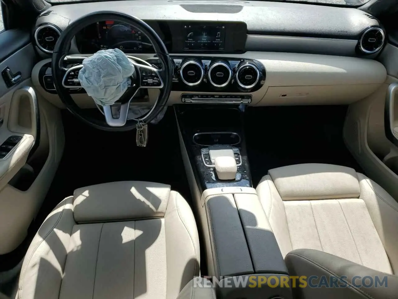 8 Photograph of a damaged car WDD3G4EB6KW036064 MERCEDES-BENZ A-CLASS 2019