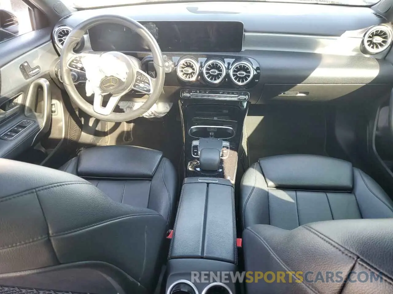 8 Photograph of a damaged car WDD3G4EB8KW001977 MERCEDES-BENZ A-CLASS 2019