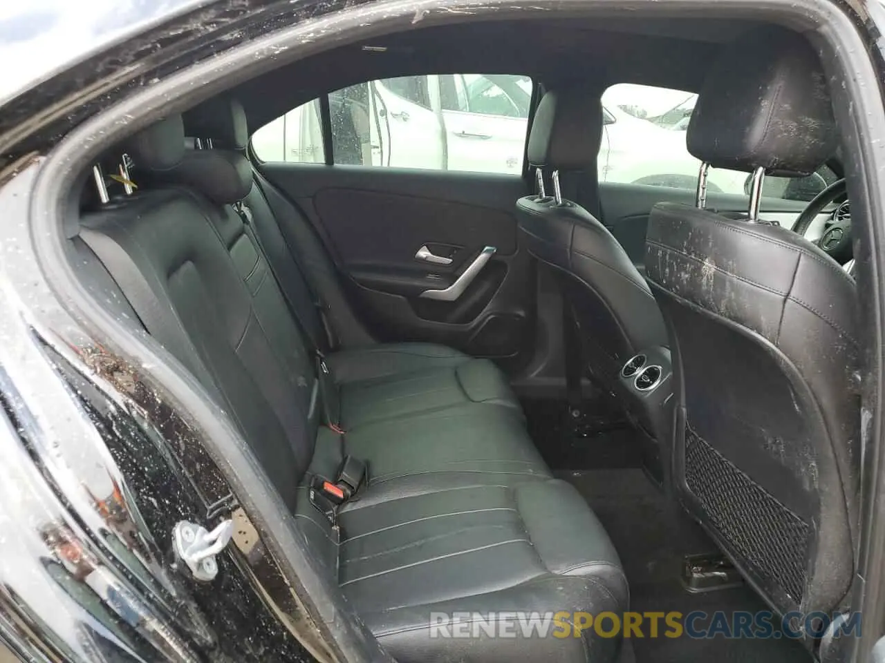 10 Photograph of a damaged car WDD3G4EB8KW008203 MERCEDES-BENZ A-CLASS 2019