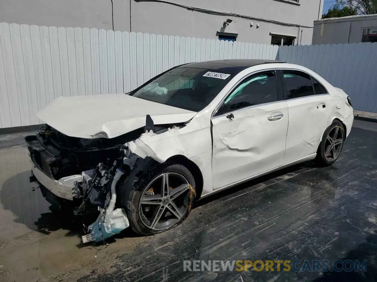 1 Photograph of a damaged car WDD3G4EB8KW014311 MERCEDES-BENZ A-CLASS 2019