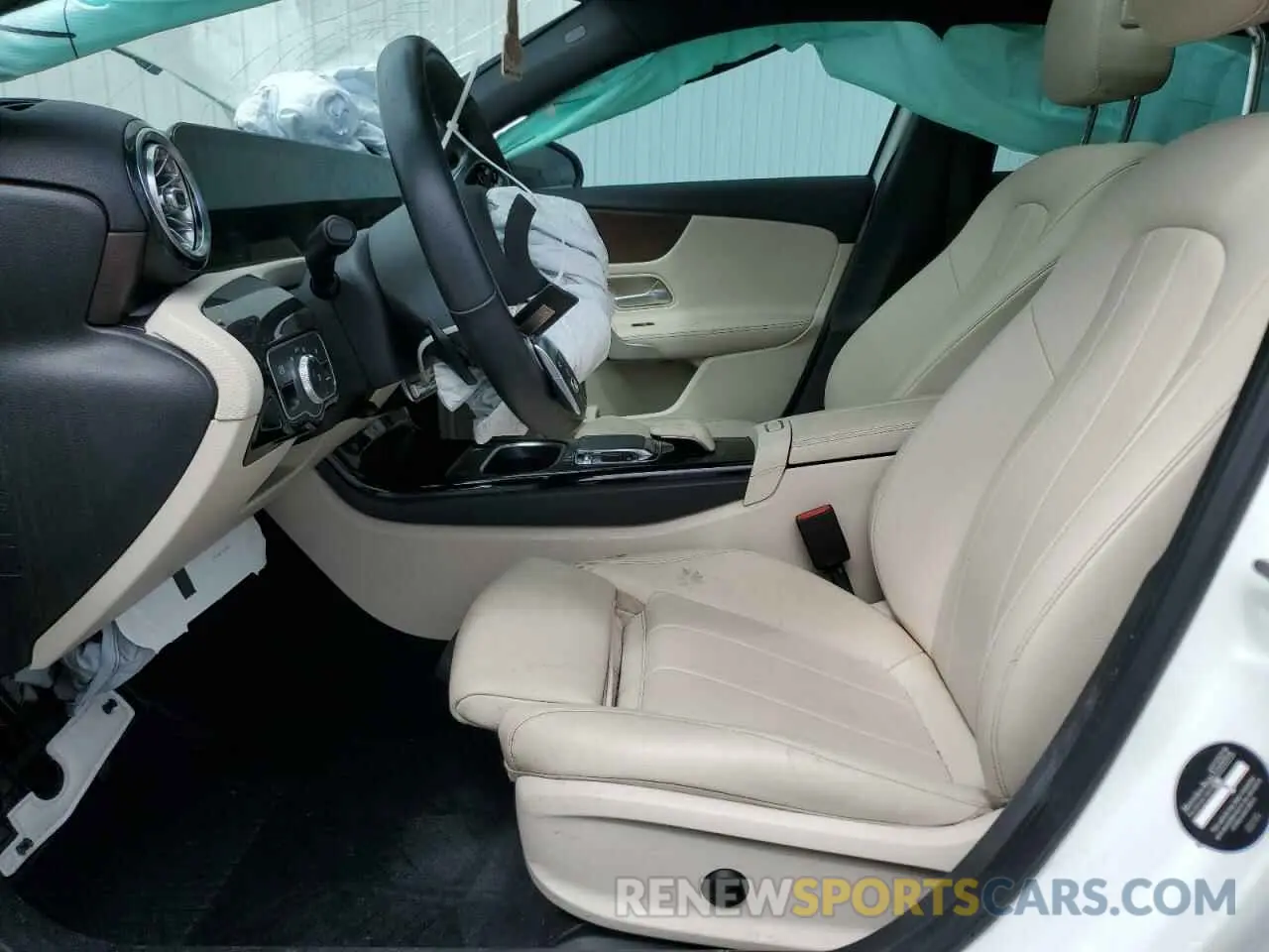7 Photograph of a damaged car WDD3G4EB8KW014311 MERCEDES-BENZ A-CLASS 2019