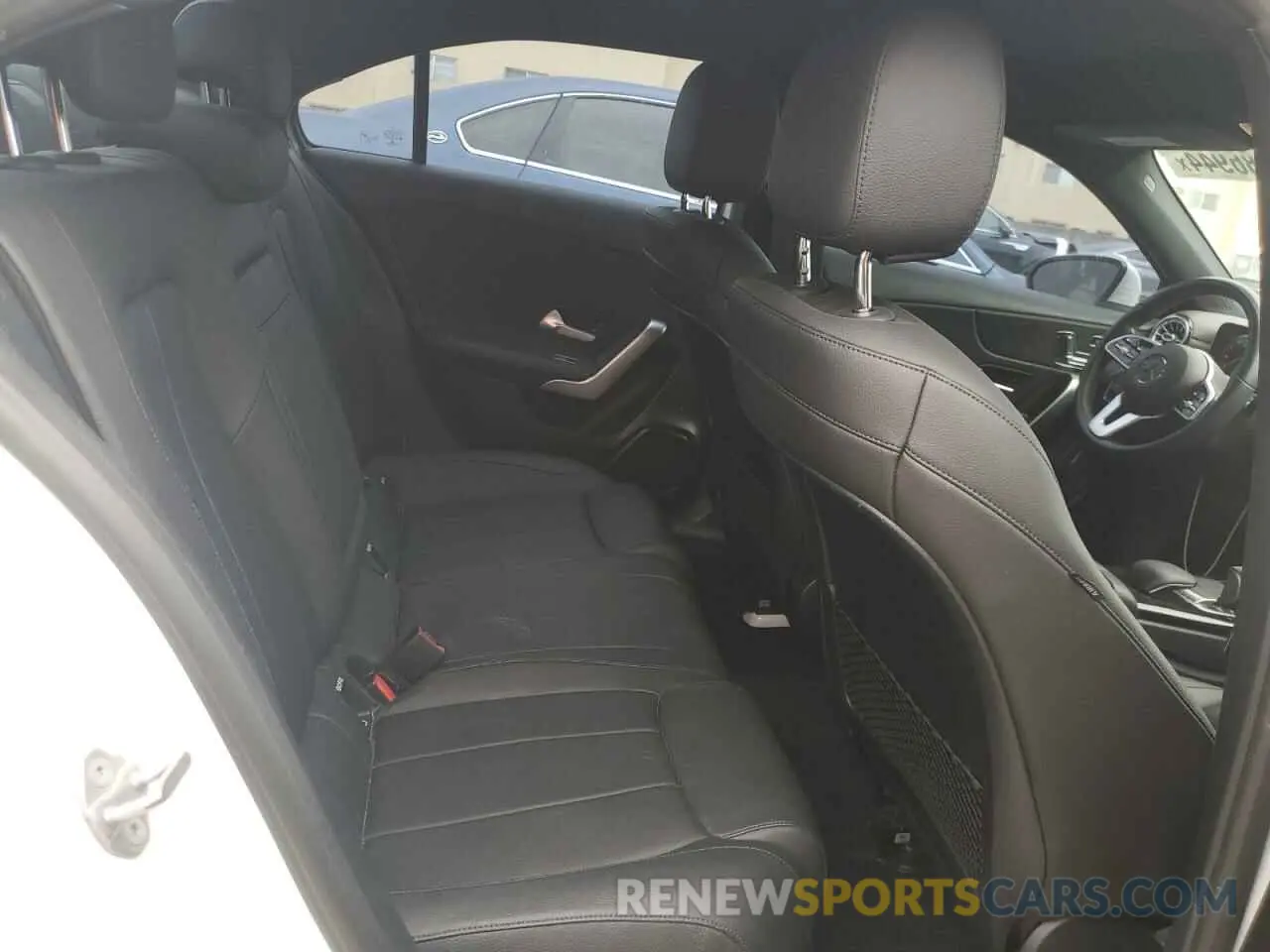 10 Photograph of a damaged car WDD3G4EB8KW020688 MERCEDES-BENZ A-CLASS 2019