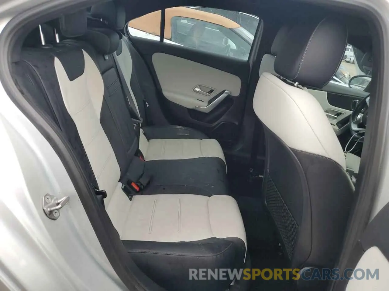 10 Photograph of a damaged car WDD3G4EB9KW009182 MERCEDES-BENZ A-CLASS 2019