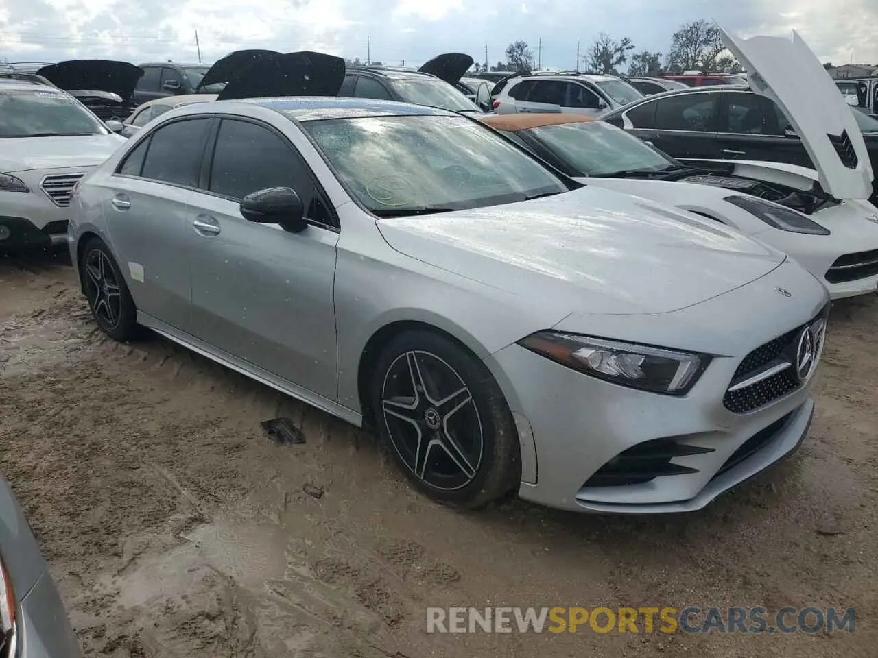4 Photograph of a damaged car WDD3G4EB9KW009182 MERCEDES-BENZ A-CLASS 2019