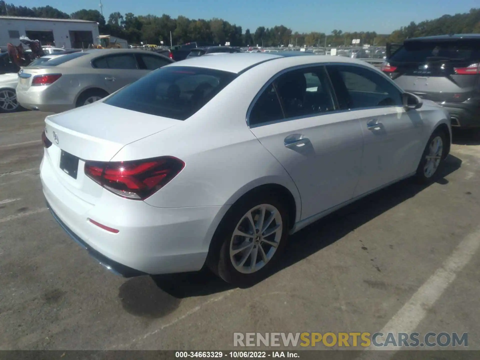 4 Photograph of a damaged car WDD3G4EB9KW016049 MERCEDES-BENZ A-CLASS 2019