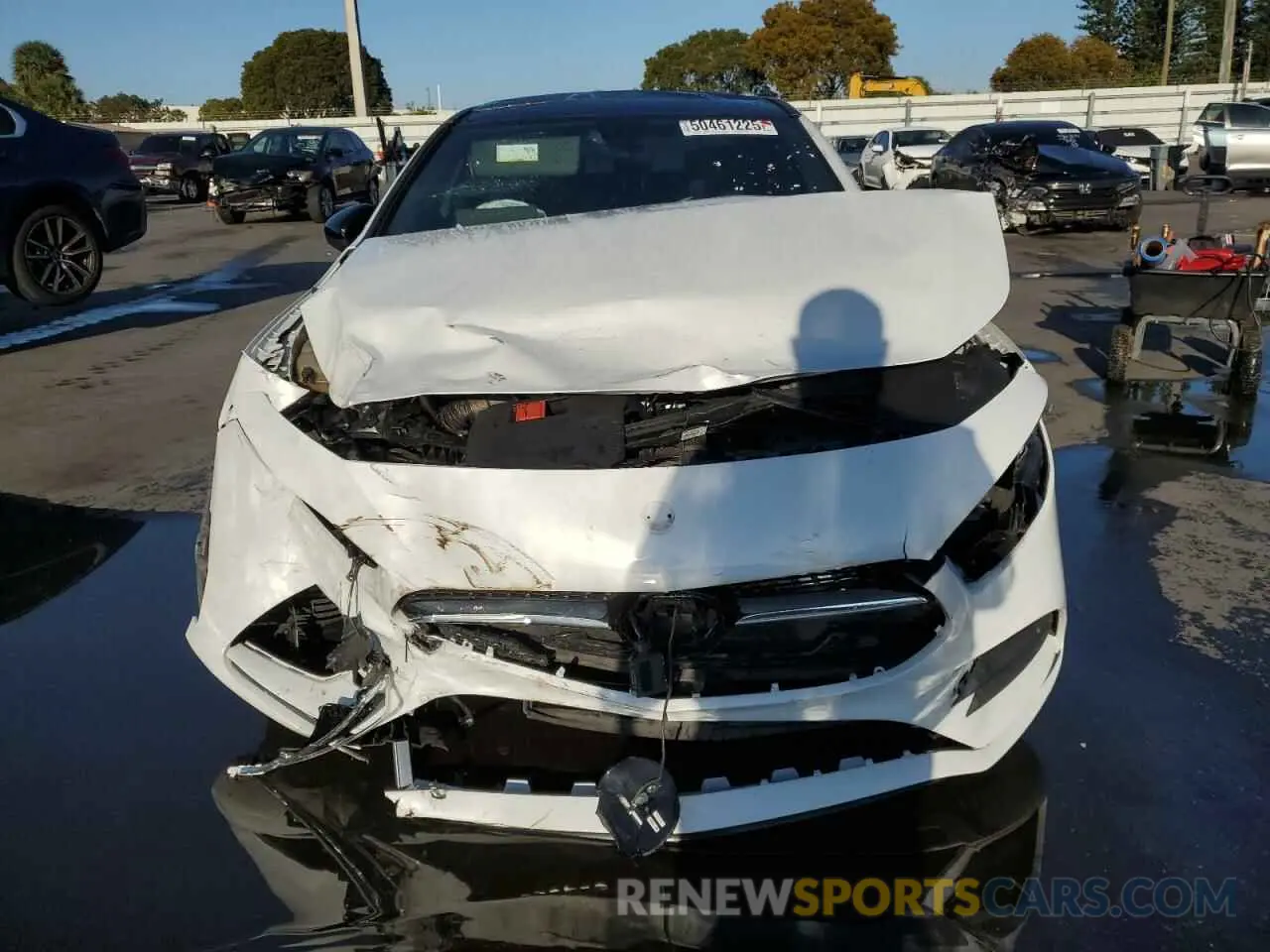 5 Photograph of a damaged car WDD3G4EB9KW023454 MERCEDES-BENZ A-CLASS 2019