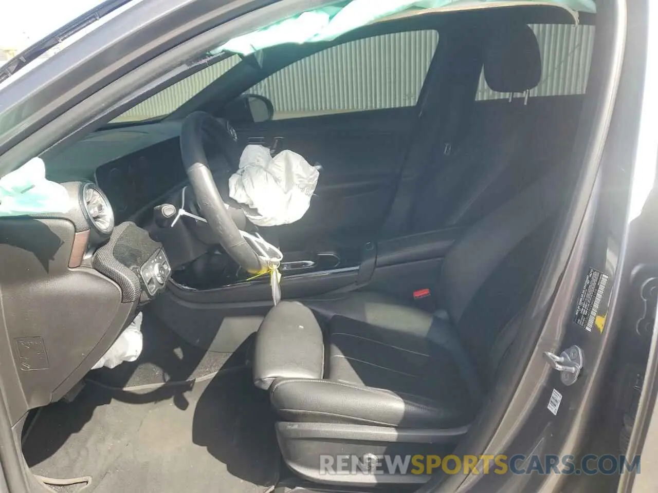 7 Photograph of a damaged car WDD3G4EB9KW025155 MERCEDES-BENZ A-CLASS 2019