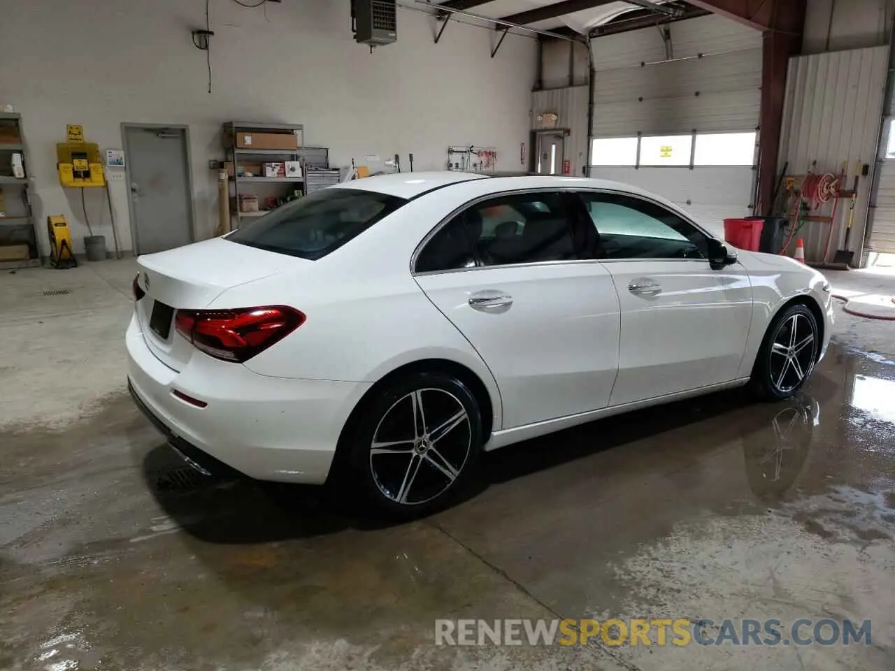 3 Photograph of a damaged car WDD3G4EB9KW034728 MERCEDES-BENZ A-CLASS 2019