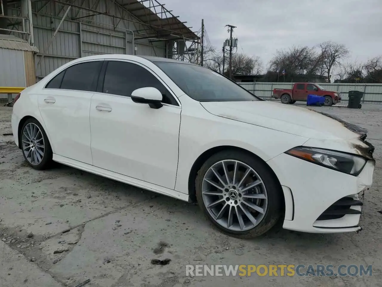 4 Photograph of a damaged car WDD3G4EBXKW012818 MERCEDES-BENZ A-CLASS 2019