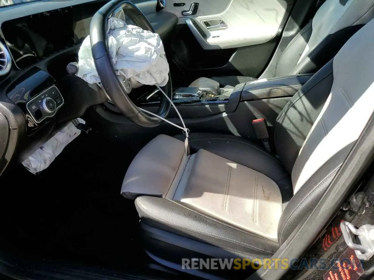 7 Photograph of a damaged car WDD3G4EBXKW028565 MERCEDES-BENZ A-CLASS 2019