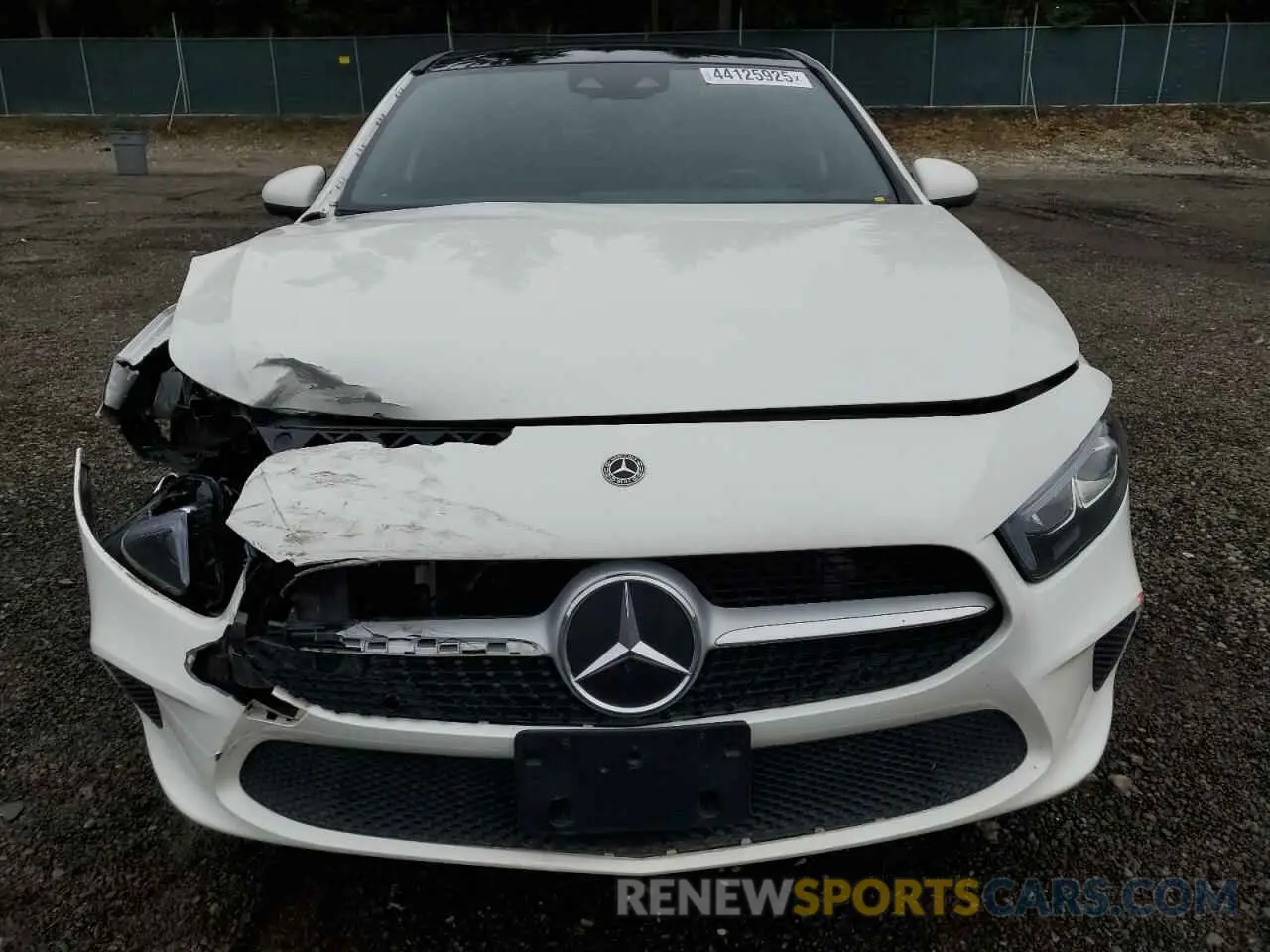 5 Photograph of a damaged car WDD3G4FB0KW000546 MERCEDES-BENZ A-CLASS 2019