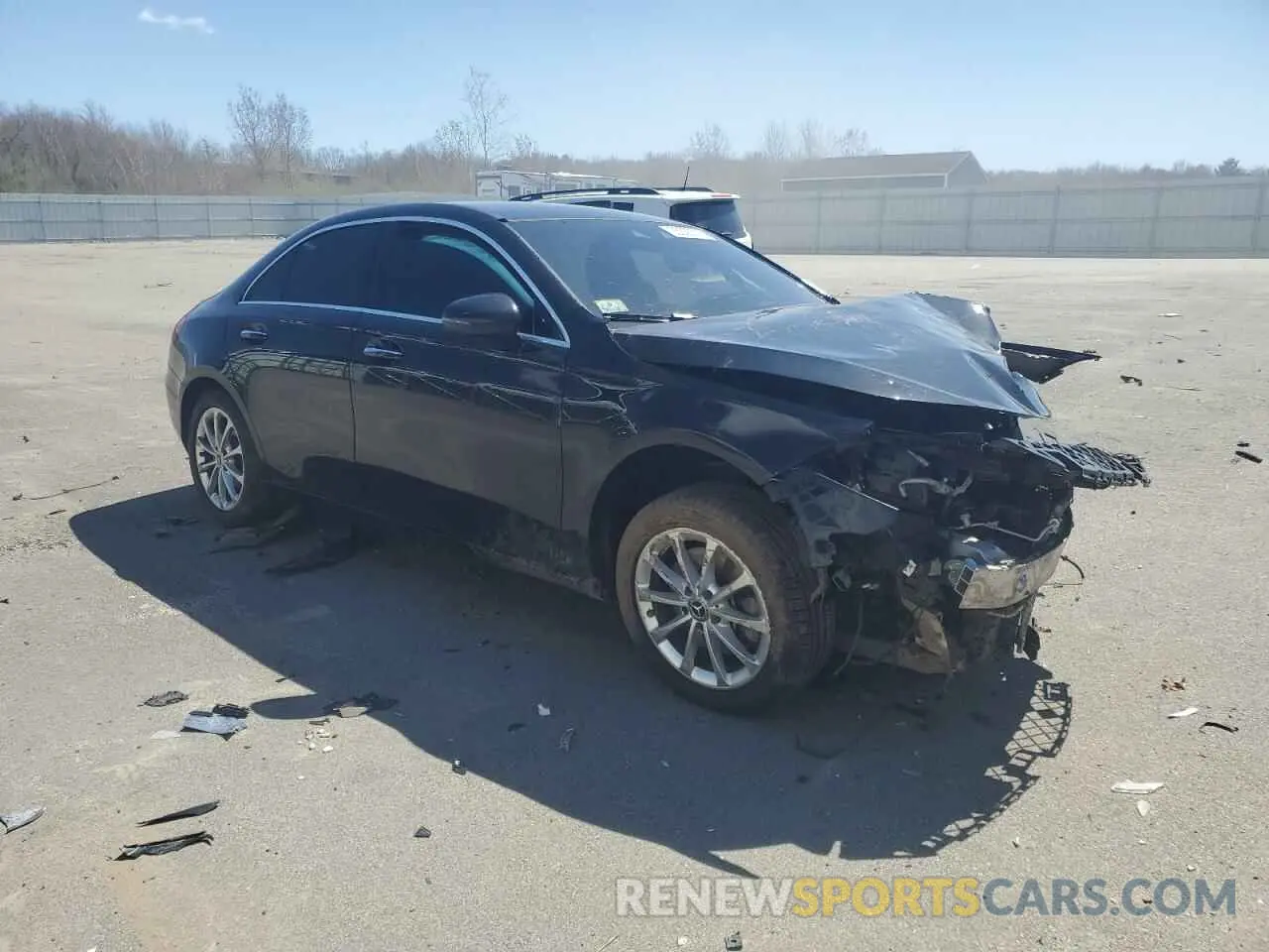 4 Photograph of a damaged car WDD3G4FB3KW012643 MERCEDES-BENZ A-CLASS 2019