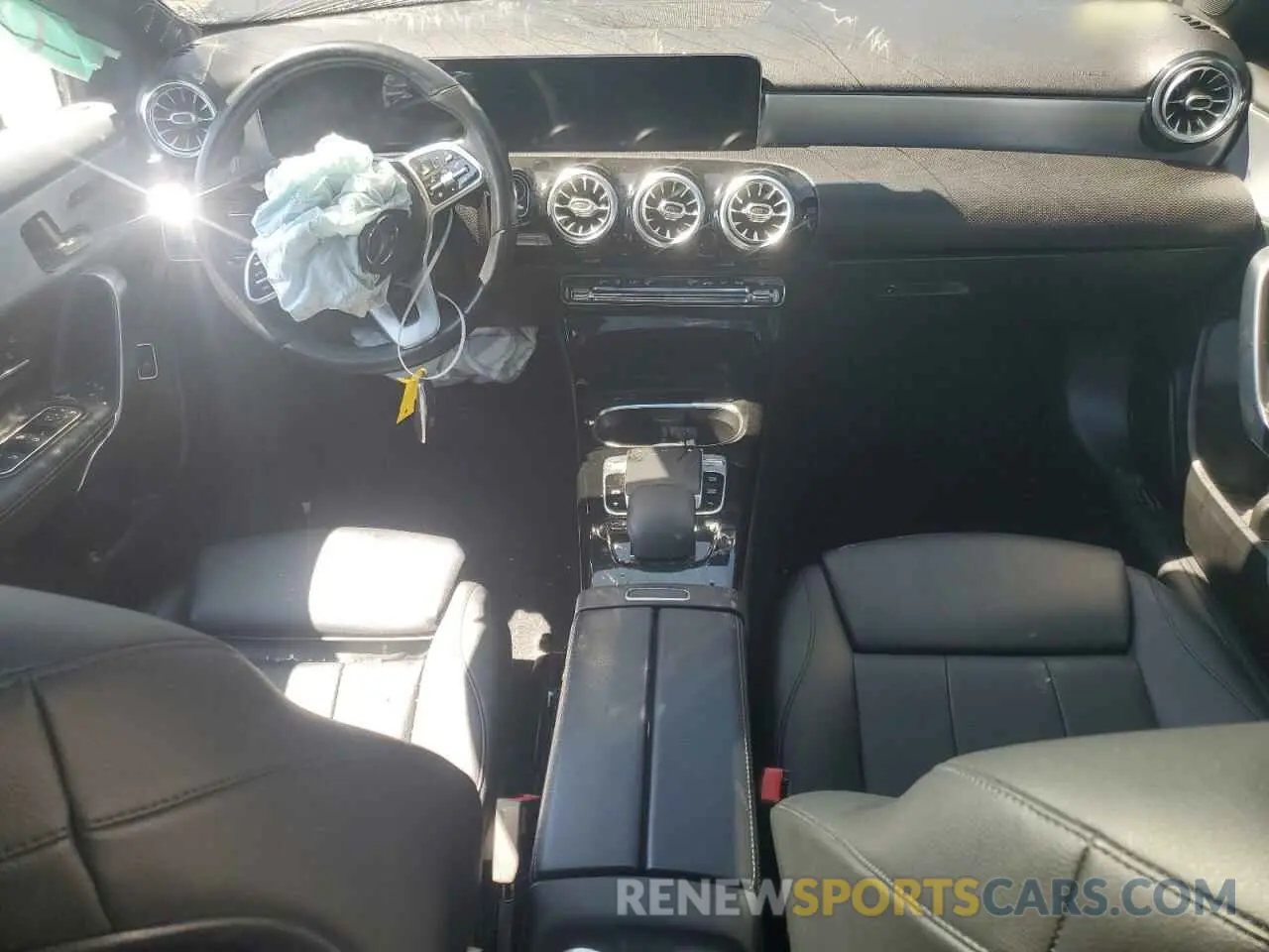 8 Photograph of a damaged car WDD3G4FB3KW012643 MERCEDES-BENZ A-CLASS 2019