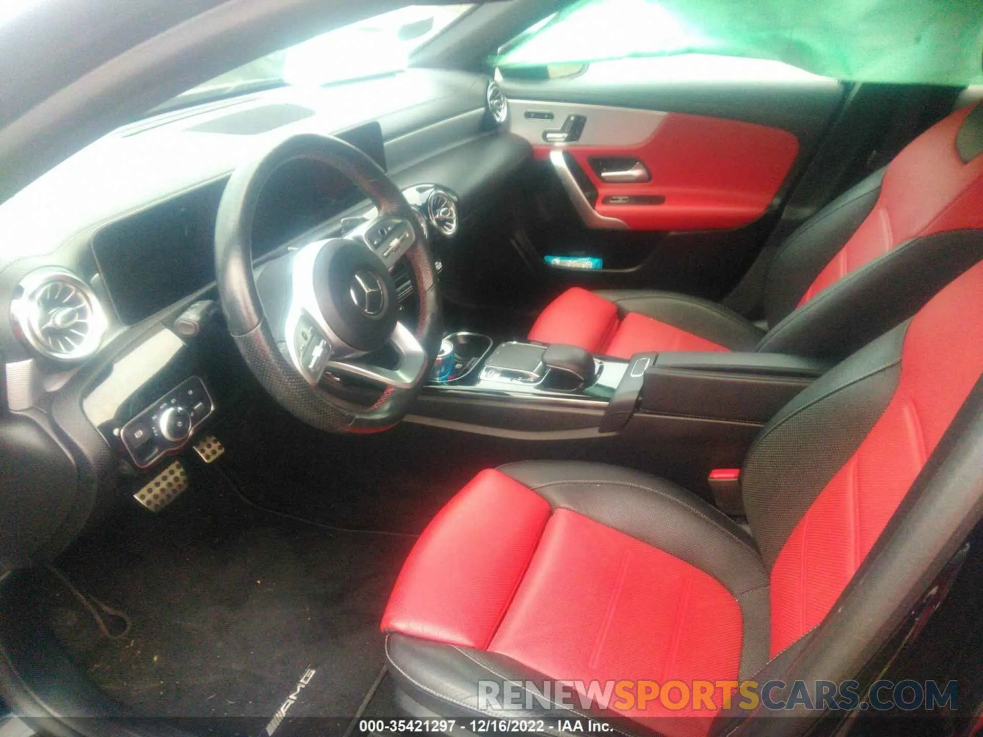 5 Photograph of a damaged car WDD3G4FB3KW019821 MERCEDES-BENZ A-CLASS 2019