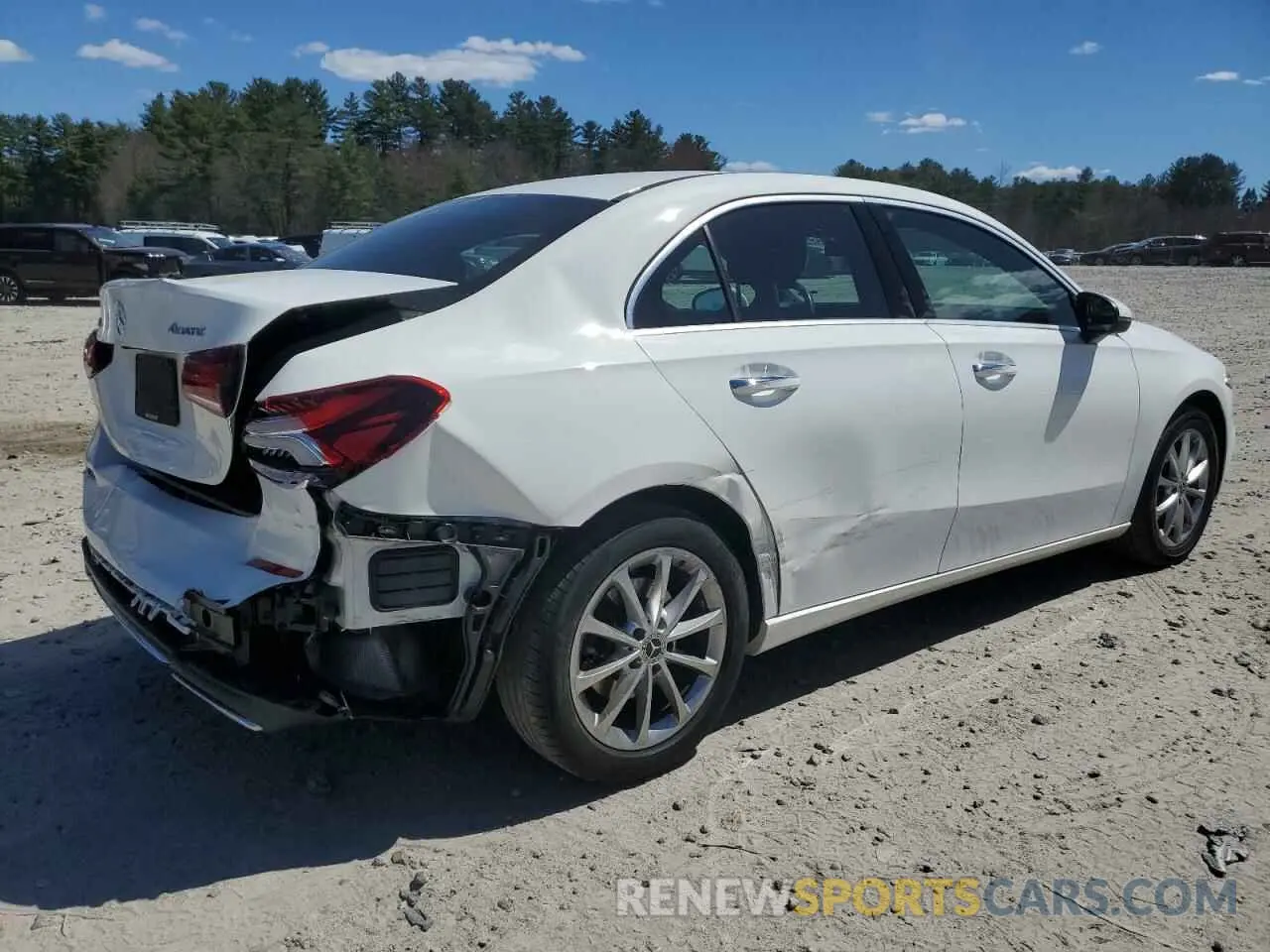 3 Photograph of a damaged car WDD3G4FB3KW023108 MERCEDES-BENZ A-CLASS 2019
