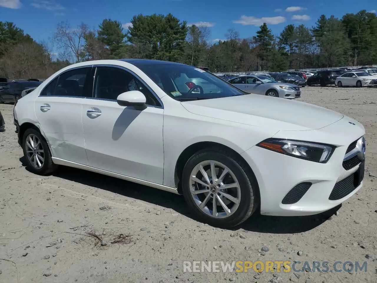 4 Photograph of a damaged car WDD3G4FB3KW023108 MERCEDES-BENZ A-CLASS 2019