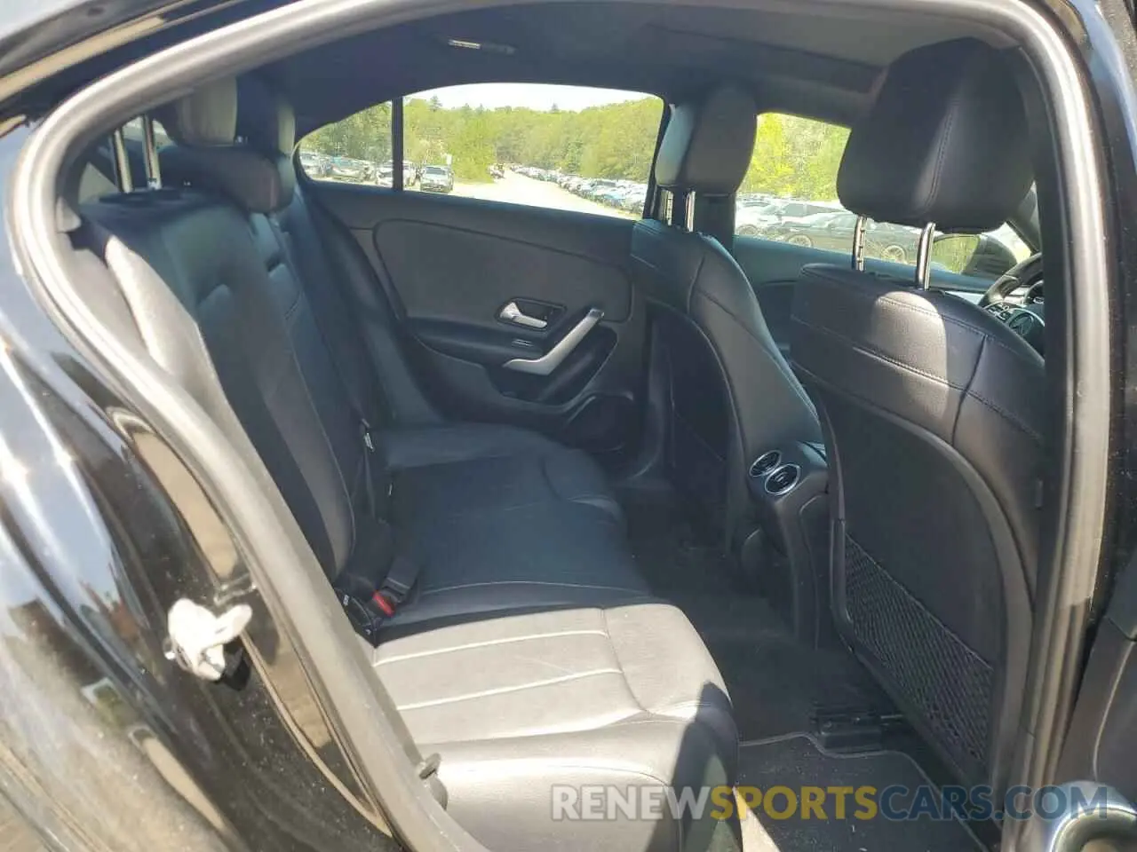10 Photograph of a damaged car WDD3G4FB4KW018452 MERCEDES-BENZ A-CLASS 2019
