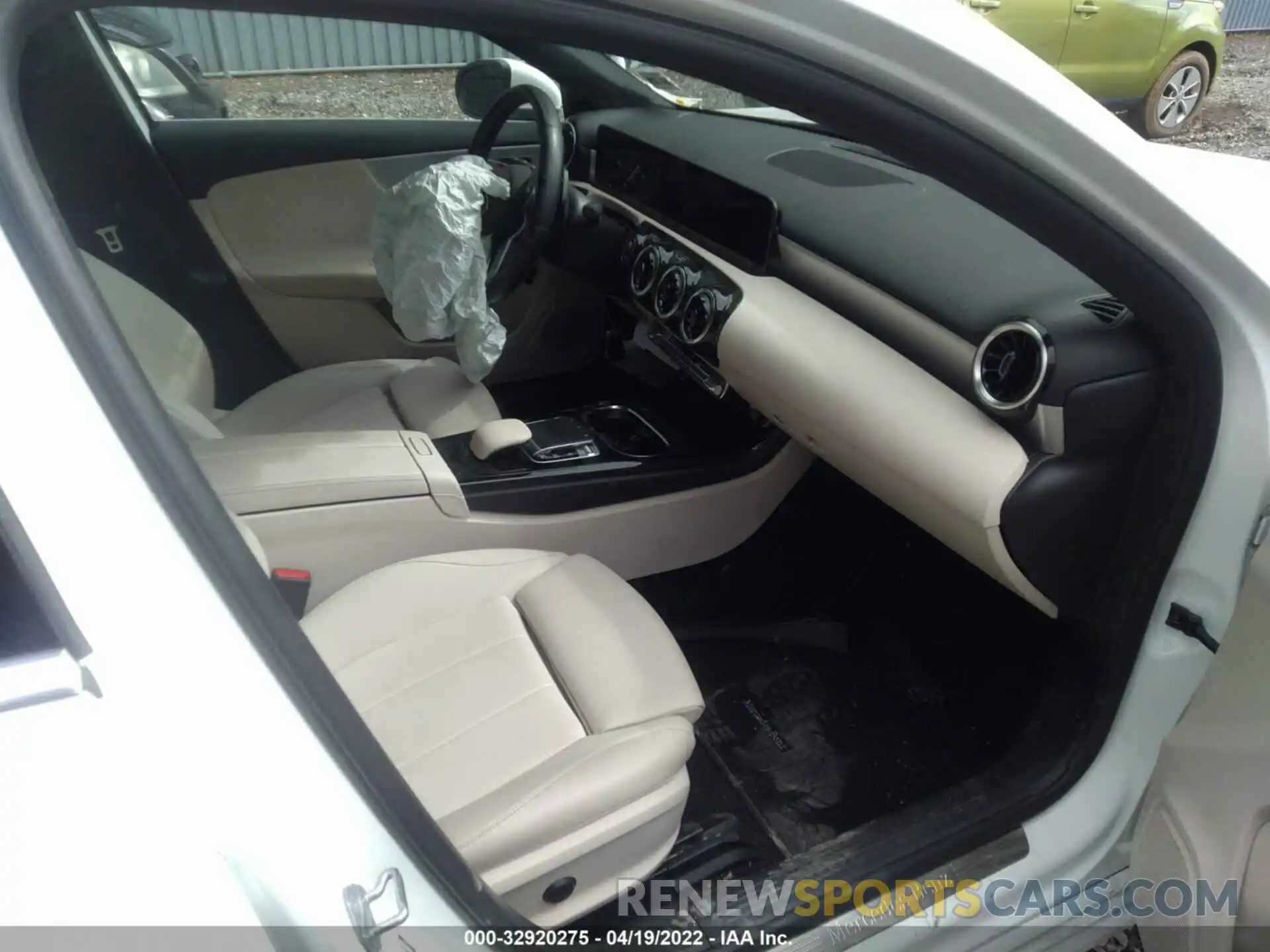 5 Photograph of a damaged car WDD3G4FB4KW020332 MERCEDES-BENZ A-CLASS 2019