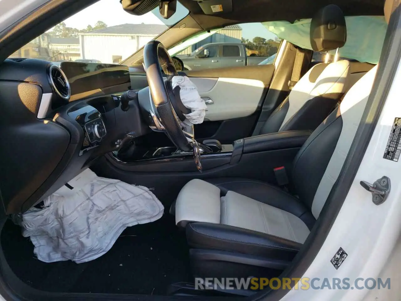 7 Photograph of a damaged car WDD3G4FB5KW025619 MERCEDES-BENZ A-CLASS 2019