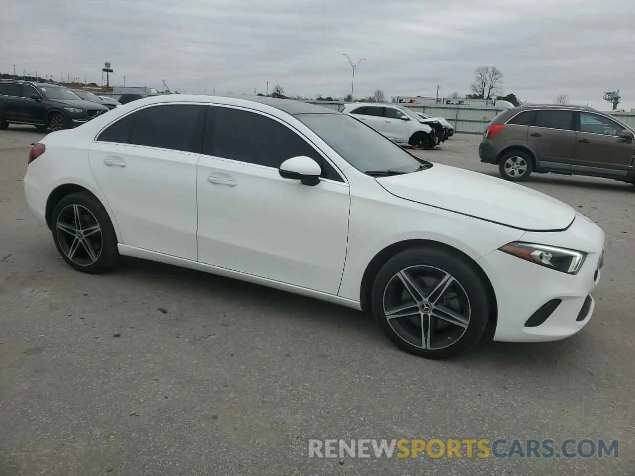 4 Photograph of a damaged car WDD3G4FB6KW000809 MERCEDES-BENZ A-CLASS 2019