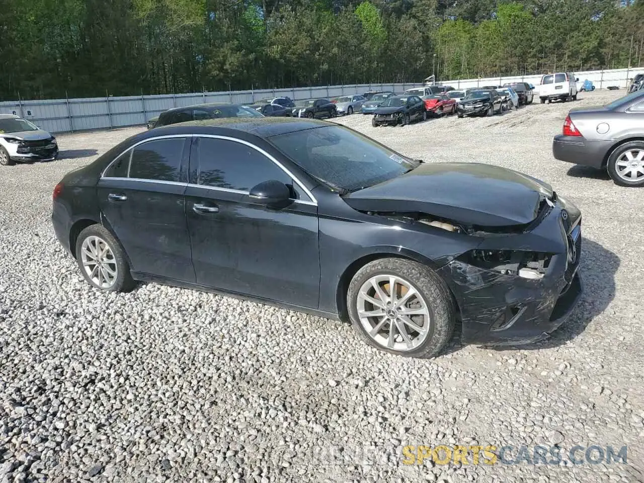 4 Photograph of a damaged car WDD3G4FB9KW002196 MERCEDES-BENZ A-CLASS 2019