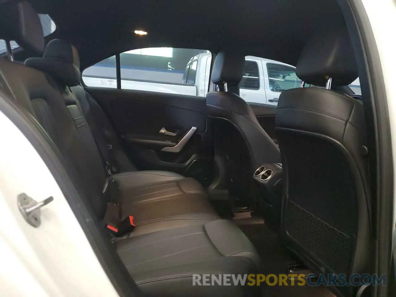 10 Photograph of a damaged car WDD3G4FBXKW035563 MERCEDES-BENZ A-CLASS 2019