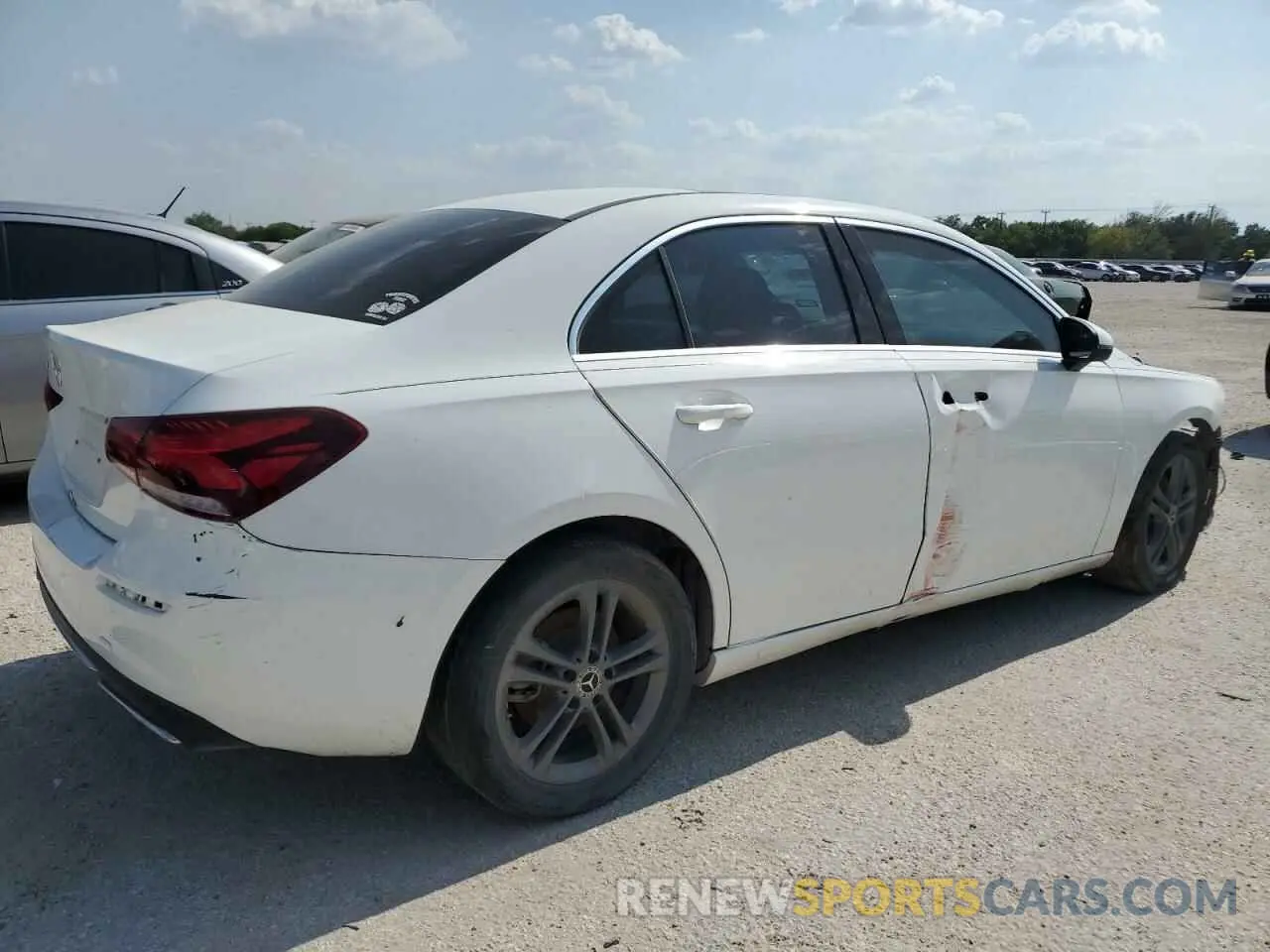 3 Photograph of a damaged car W1K3G4EB0LJ231270 MERCEDES-BENZ A-CLASS 2020