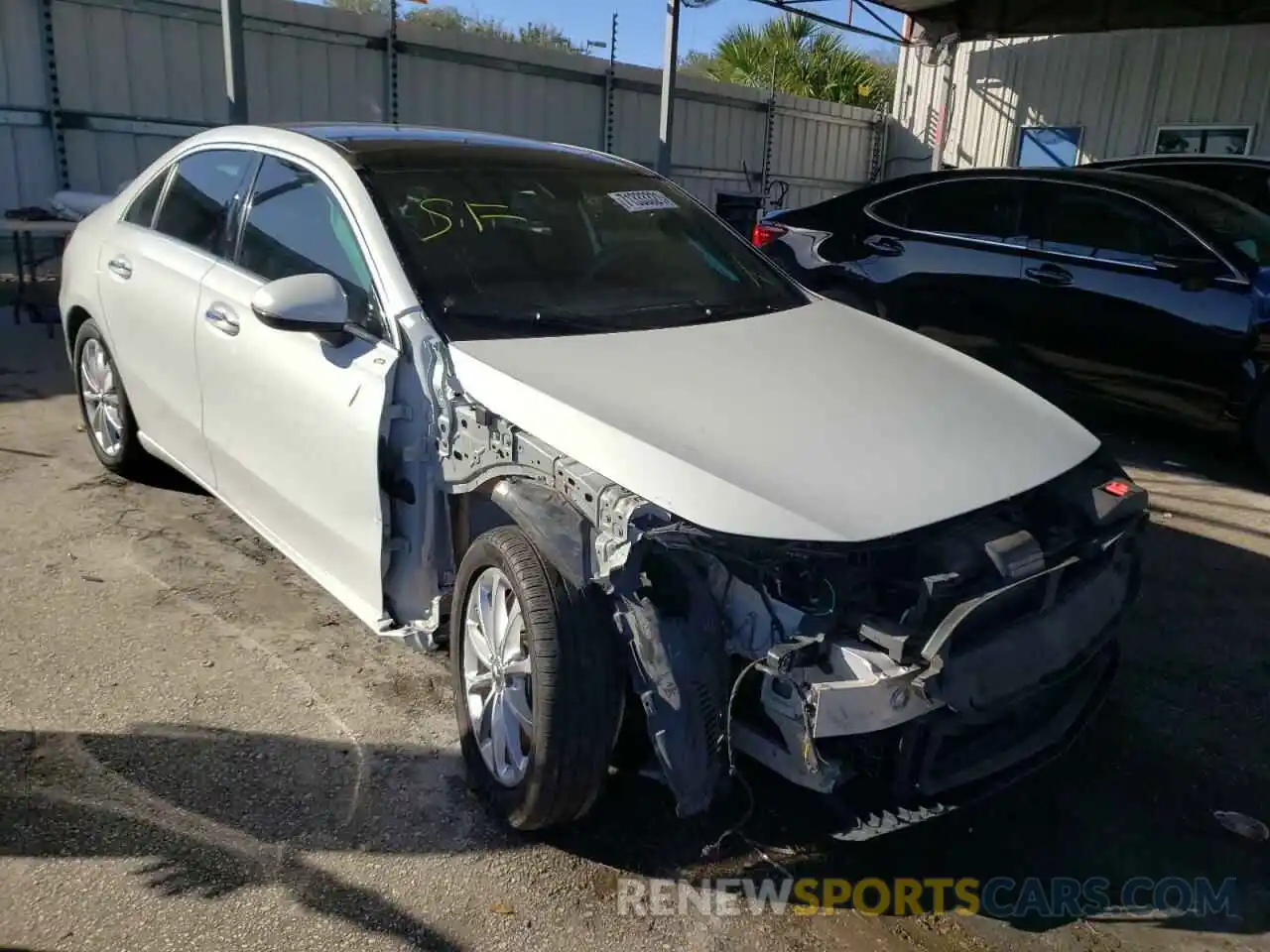 1 Photograph of a damaged car W1K3G4EB0LW044274 MERCEDES-BENZ A-CLASS 2020