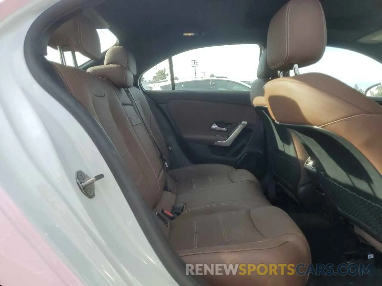 10 Photograph of a damaged car W1K3G4EB4LJ220188 MERCEDES-BENZ A-CLASS 2020