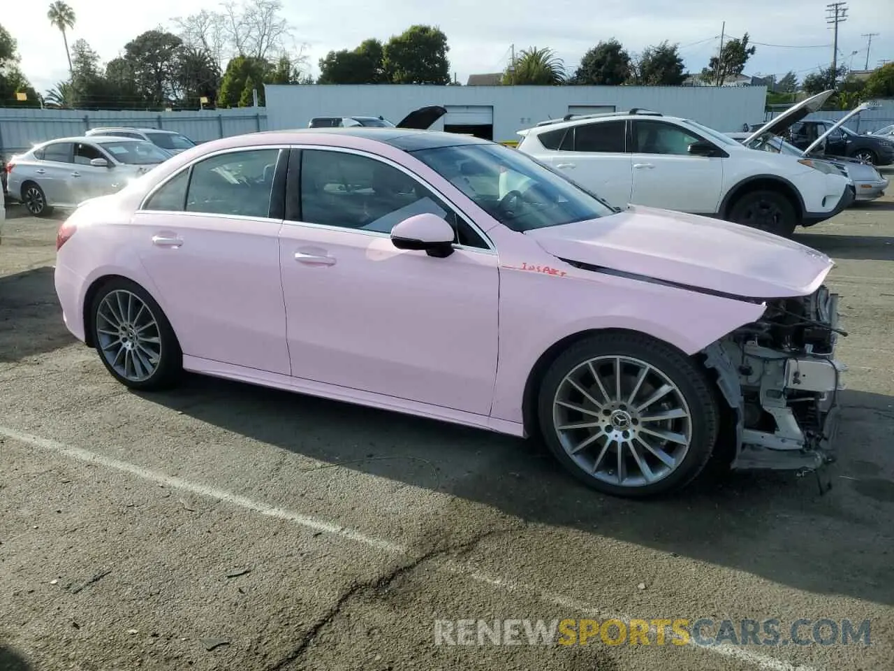 4 Photograph of a damaged car W1K3G4EB4LJ220188 MERCEDES-BENZ A-CLASS 2020